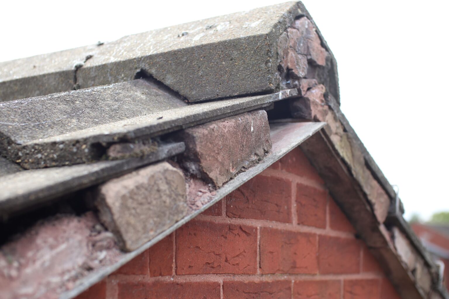 What are UK Roofing Industry Challenges and Trends in 2023?